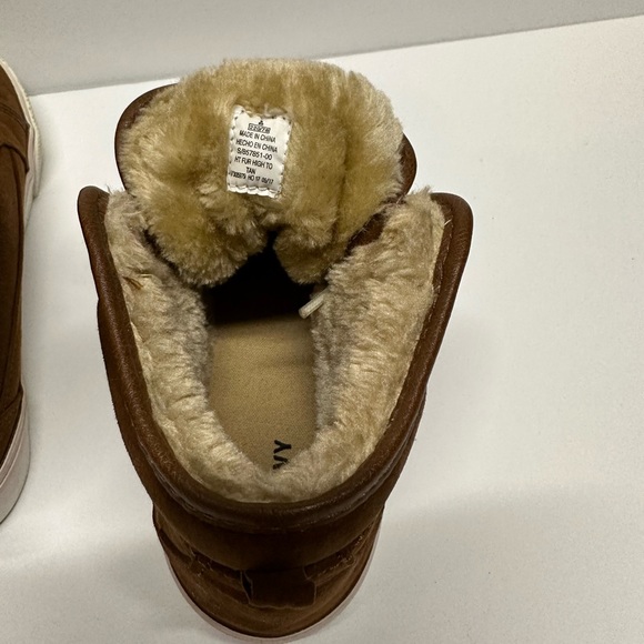 Old navy ankle boots /shoes fur lined size 3 kids tan - Picture 2 of 8